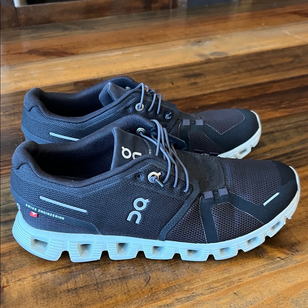 On Cloud 5 Women’s Athletic Shoes